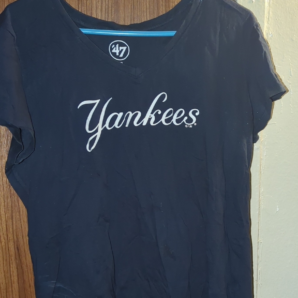 47 Brand Yankees Navy V-Neck Tee
